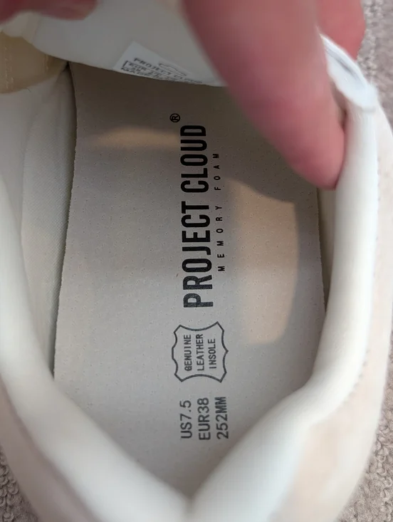 NEW/NIB White Project Cloud Donna Hitop - Picture 6 of 7